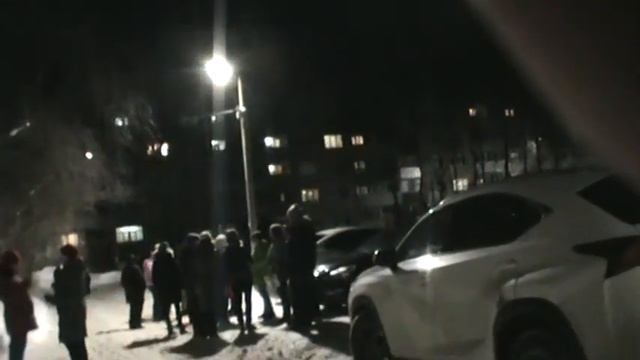 Получили миллиард на ремонт дворов. Стоят насмерть. смотреть онлайн