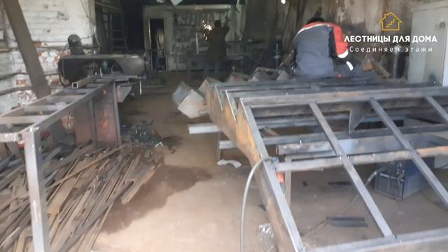 Производство металлических лестниц _ Лестницы для дома смотреть онлайн