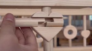 Гениальный Столяр! Детская кроватка с Запирающимся Механизмом.