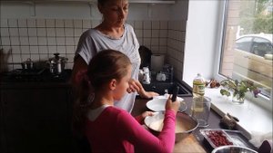 MISS SUNNY BAKING CAKES  ❤ БЫСТРО И ОЧЕНЬ ВКУСНО ПЕЧЕМ ПИРОГ С ЯБЛОКОМИ И МАЛИНКОЙ ПРИЯТНОГО АПЕТИТ