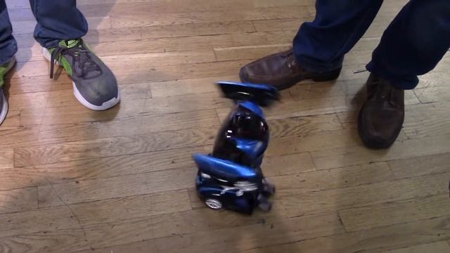 Voice-Activated Transforming Robot - Auto-Moto from Odyssey Toys смотреть онлайн