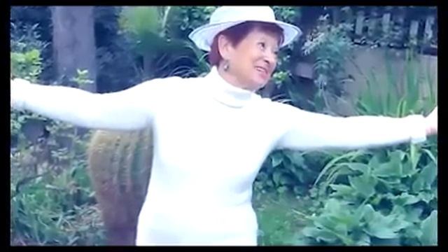 Я БУДУ ЖЕНЩИНОЙ - Иля Вольфман #песни #любовь #бабушка смотреть онлайн