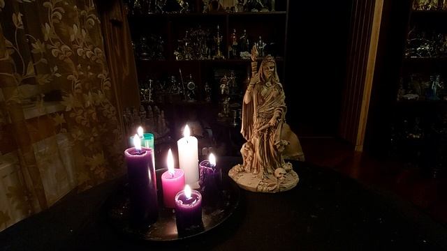 КАЖДОДНЕВНЫЙ ТРЕБНИК ВЕДЬМЫ  ВЕДЬМИНА ИЗБА - ИНГА ХОСРОЕВА