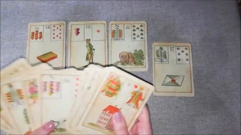 Когда нужно сделать выбор. Расклад на Ленорман