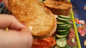 Бутерброды со шпротами классический рецепт