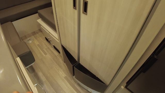 Thor Tranquility / Sanctuary 19P 4x4 Off-Road Class B Motorhome Walkthrough смотреть онлайн