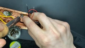 Меняем активный звукосниматель на электрогитаре?