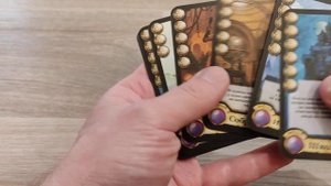 Демонстрация игровых компонентов настольной игры Цитадели Classic