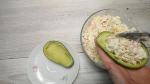 Салат с авокадо и ананасом от Наших вкусняшек-весенний, легкий, диетический.