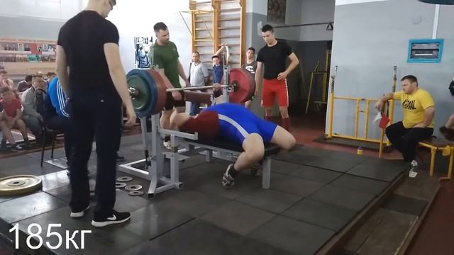 Канал киборг жим лежа без моста и включения ног 170кг блин 25кг одной рукой на гриф жим 185на разок
