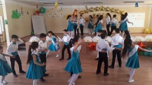 Прощай начальная школа,прощай моя первая учительница.Вальс выпускников  2018.?
