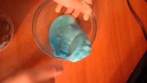 Делаем слайм.  ОН ПОЛУЧИЛСЯ!!! Без клея пены и терабарата натрия и без маски плёнки