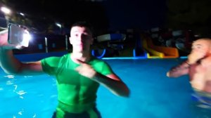 ПРЯТКИ В АКВАПАРКЕ! 24 ЧАСА В ЗАКРЫТОМ АКВАПАРКЕ!