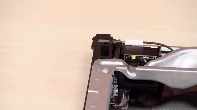 How to clean your NEFF Slide&Hide oven door смотреть онлайн