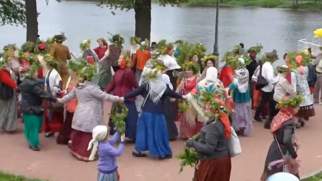 Народные гулянья на праздновании Троицы в Сестрорецке. 31.05.15 смотреть онлайн