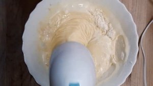 Пирог на кислом молоке с яблоками.