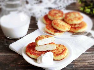 ОЧЕНЬ МЯГКИЕ и ТВОРОЖНЫЕ СЫРНИКИ без манки. Стоит попробовать каждой!