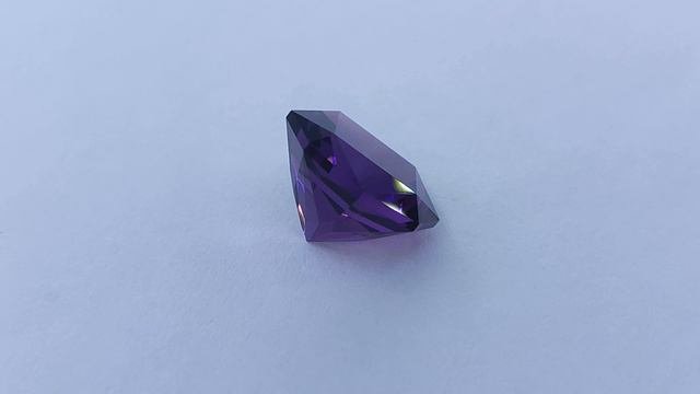 Аметист. (Уругвай). На продажу. 6.55 карата. 12.2/8.2 мм.14000