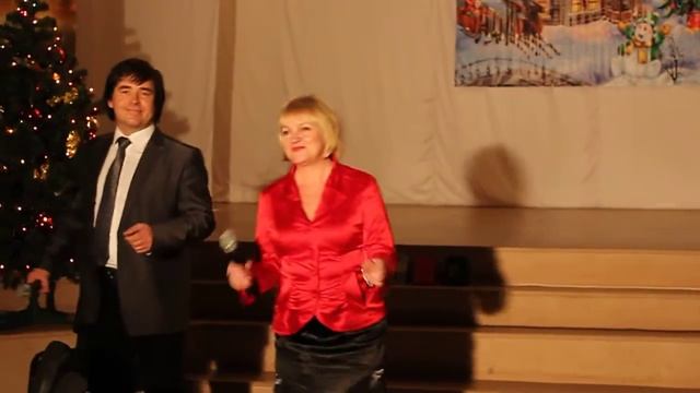 Музыкальное приветствие ведущих.