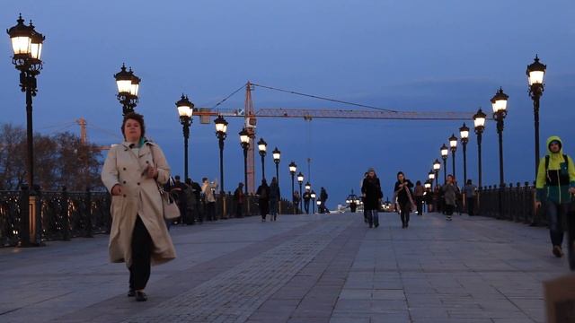 Canon EOS 2000D. Видеосъёмка с экспокоррекцией -1 EV