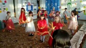 танец "Осень, падают листья"