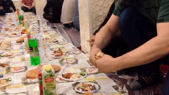 Ифтар в мечети Излучинск 2021 смотреть онлайн