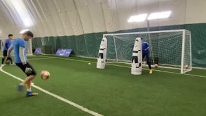 Тренировка вратарей (тренер Андрей Скрипник), отделение футбола ОГАУ "СШ Сахалин"
