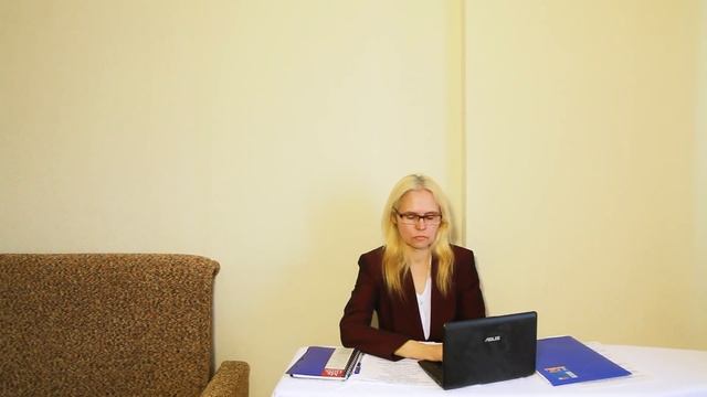 Прикольные новые анекдоты. Про секретаршу блондинку . Мини Юморини . смотреть онлайн