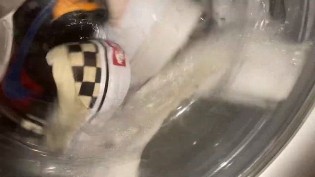 СТИРАЛЬНАЯ МАШИНА ПЕРЕСТАЛА СЛИВАТЬ. ЧИСТКА ФИЛЬТРА| ПОЛНЫЙ ТРЕШ. СТИРКА ОБУВИ: ИНТЕНСИВНО 60° смотреть онлайн