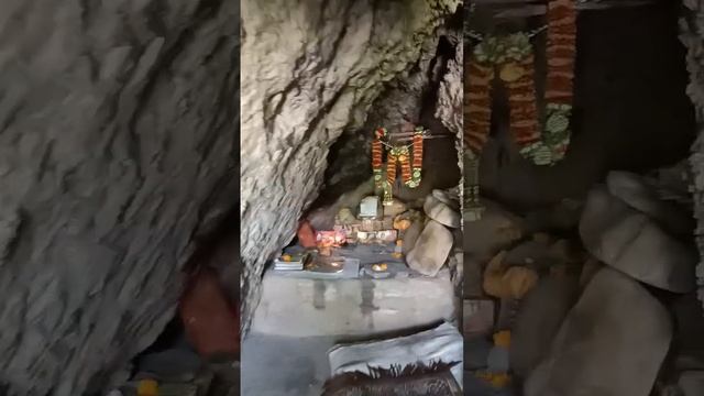 Пещера у храма Васиштхи Arundhati Gufa смотреть онлайн