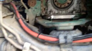 Volvo FM побежал сальник коленвала.