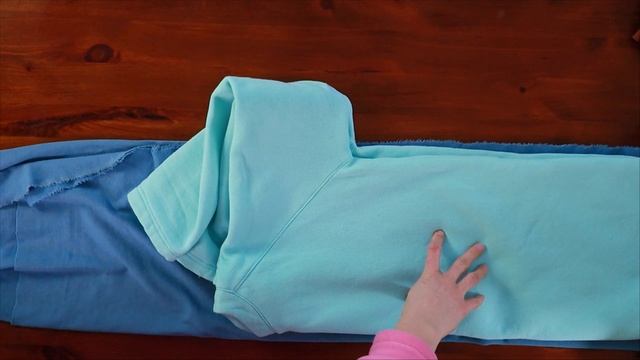 ТРИКОТАЖНЫЙ КОСТЮМ / ВЫКРОЙКА ШОРТ С КАРМАНАМИ /КАК СШИТЬ ДЖЕМПЕР смотреть онлайн