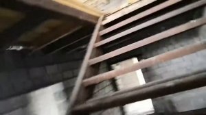 Строй хлам. Дом из шлакоблока