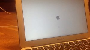 Белый экран "смерти" на MacBook. Как решить?