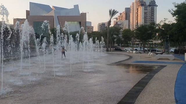 СТРАННЫЙ РОЛИК.ОТЧЕГО МОГУ ОПЕЧАЛИТЬСЯ. ИНОГДА ЛУЧШЕ НЕ ЗНАТЬ.КТО УМНОЖАЕТ ПОЗНАНИЕ-УМНОЖАЕТ СКОРБЬ смотреть онлайн