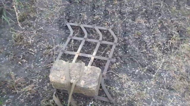 Бороновать землю в ручную. Будет дешевый кусок мяса кролика и птицы??? смотреть онлайн