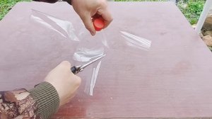 Флюгер ветряк из пластиковой бутылки для отпугивания кротов и птиц самоделка своими руками