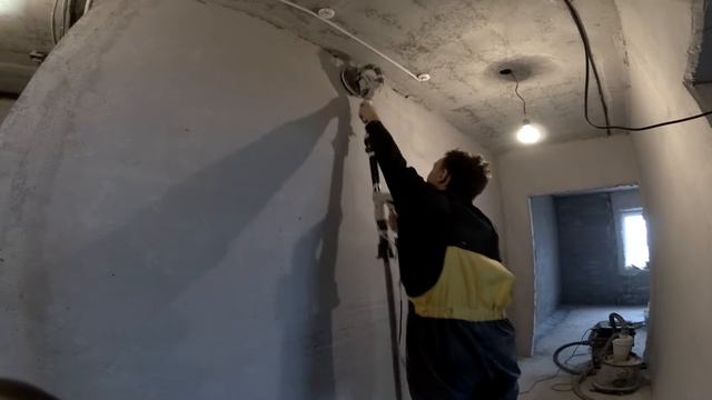Механизированная шлифовка стен