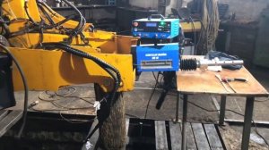 Ремонт jcb 3CX Люфт  рамы переднего моста