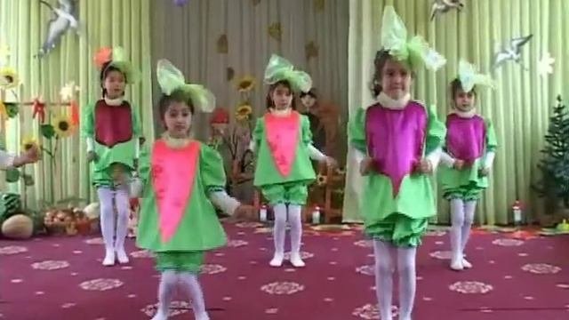 танец девочек-овощей