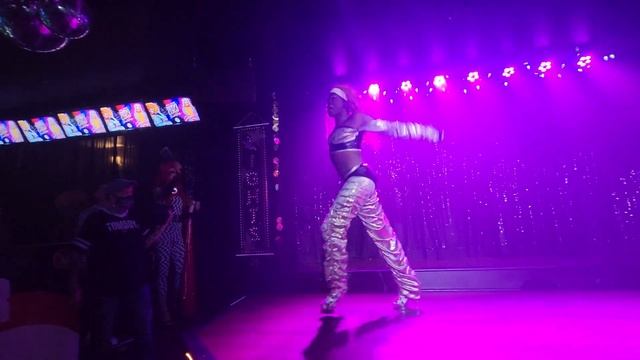 Dayna Hart - Hush Hush/I Will Survive смотреть онлайн