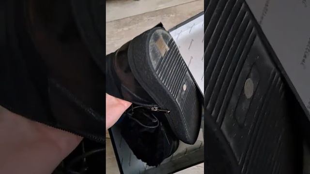 КУПИЛ СЕБЕ НА ЗИМУ НЕ ДОРОГУЮ ОБУВЬ КАК ВЫ ДУМАЕТЕ СКОЛЬКО ОНИ СТОЯТ ПО ЧЕМ Я ИХ КУПИЛ И ГДЕ ОНИ Б/ смотреть онлайн