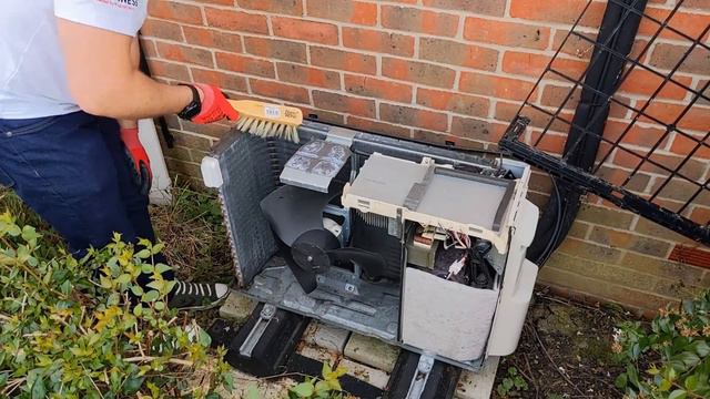 How to: Outdoor Servicing of Mitsubishi Electric M-Series Splits MSZ-EF | Mitsubishi Electric