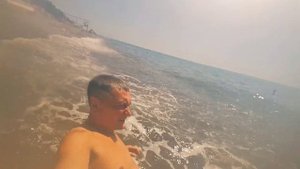 Рыбы в море плавают вот такВолна морская двигается тактВолны покоряют высотуМы с тобою видим красот