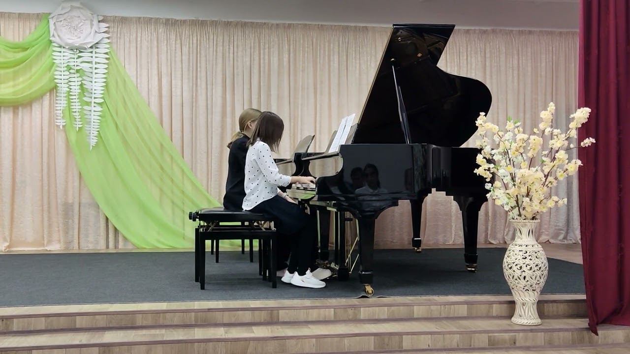 Ж. Металлиди - «В Летнем саду»