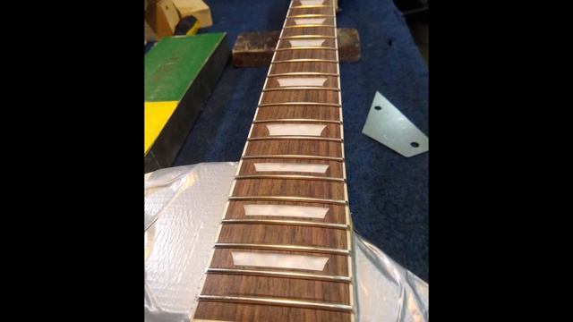 Refretting Epiphone Les Paul Standard (výmena pražcov na gitare) смотреть онлайн