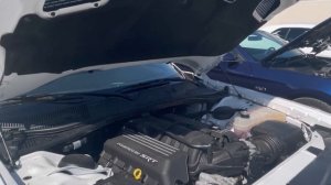 Как должен звучать настоящий маслкар. Ford Mustang vs Dodge Challenger.