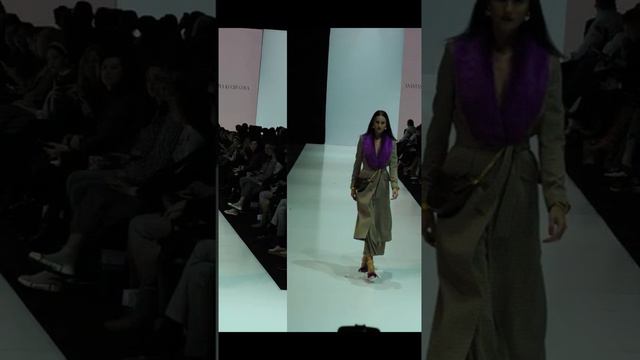 НЕДЕЛЯ МОДЫ В МОСКВЕ 1 Й ДЕНЬ смотреть онлайн