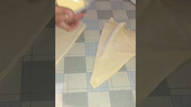 Очень ВКУСНЫЕ СЛОЕНЫЕ САМСЫ Өте ДӘМДІ ҚАТПАРЛЫ САМСА смотреть онлайн