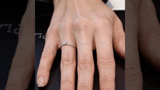 Помолвочное кольцо из платины с бриллиантом от Platinum Lab. Артикул украшения: ПК-058-01 смотреть онлайн